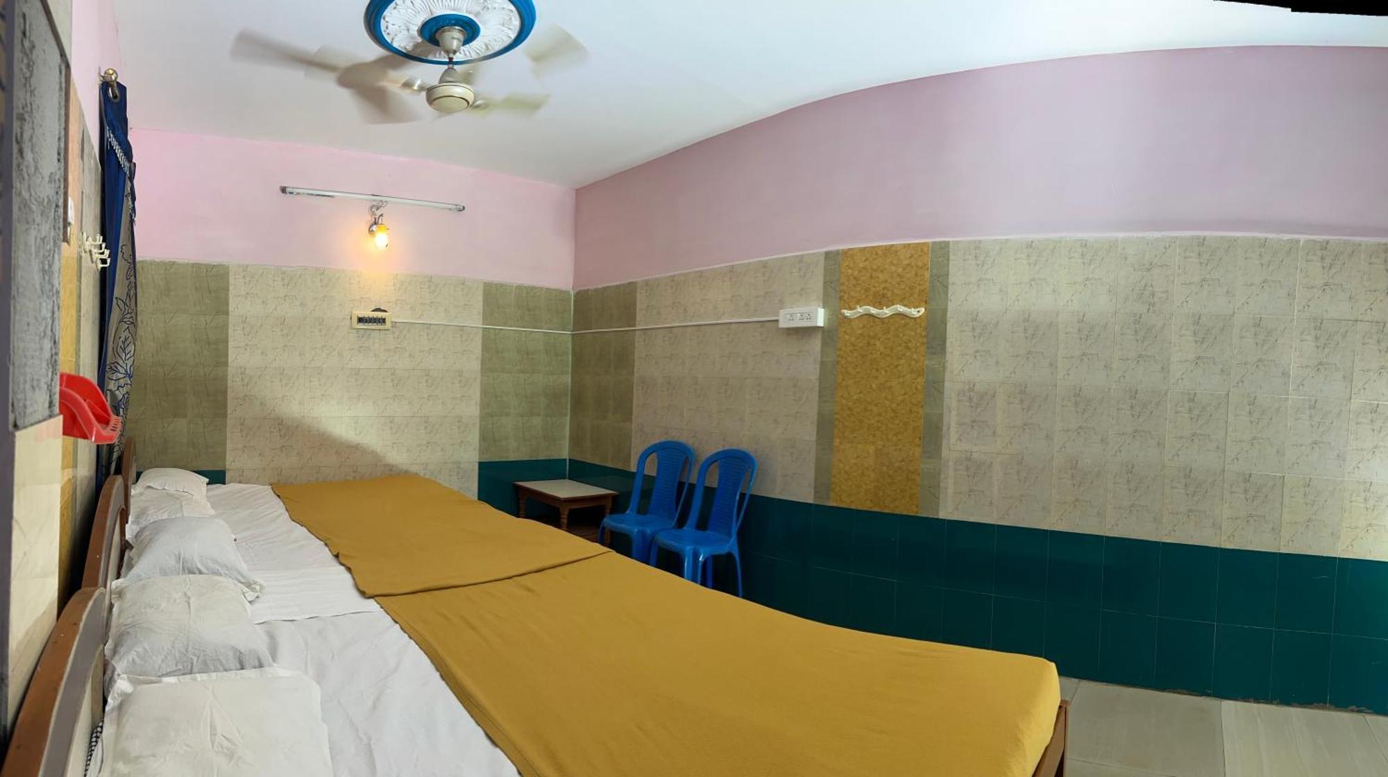 Hotel Chola Lodge Aranthangi Esterno foto