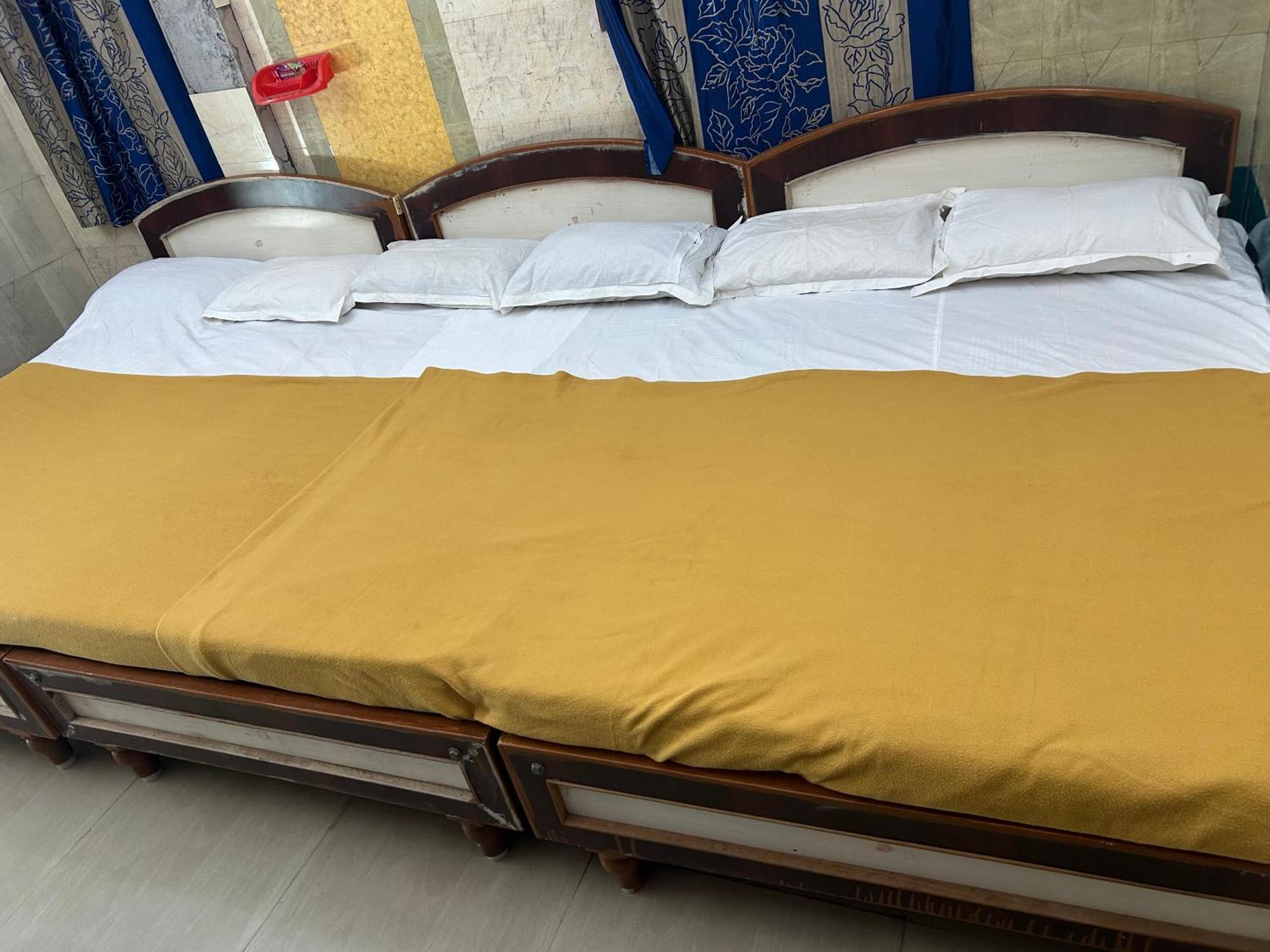 Hotel Chola Lodge Aranthangi Esterno foto