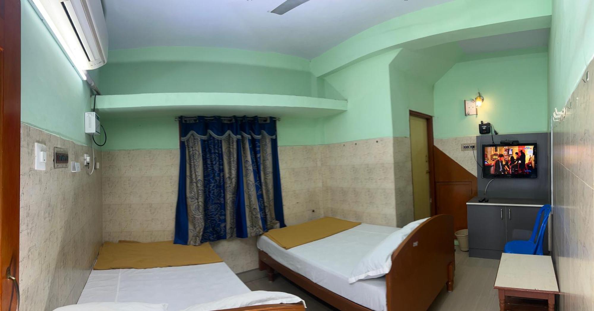 Hotel Chola Lodge Aranthangi Esterno foto