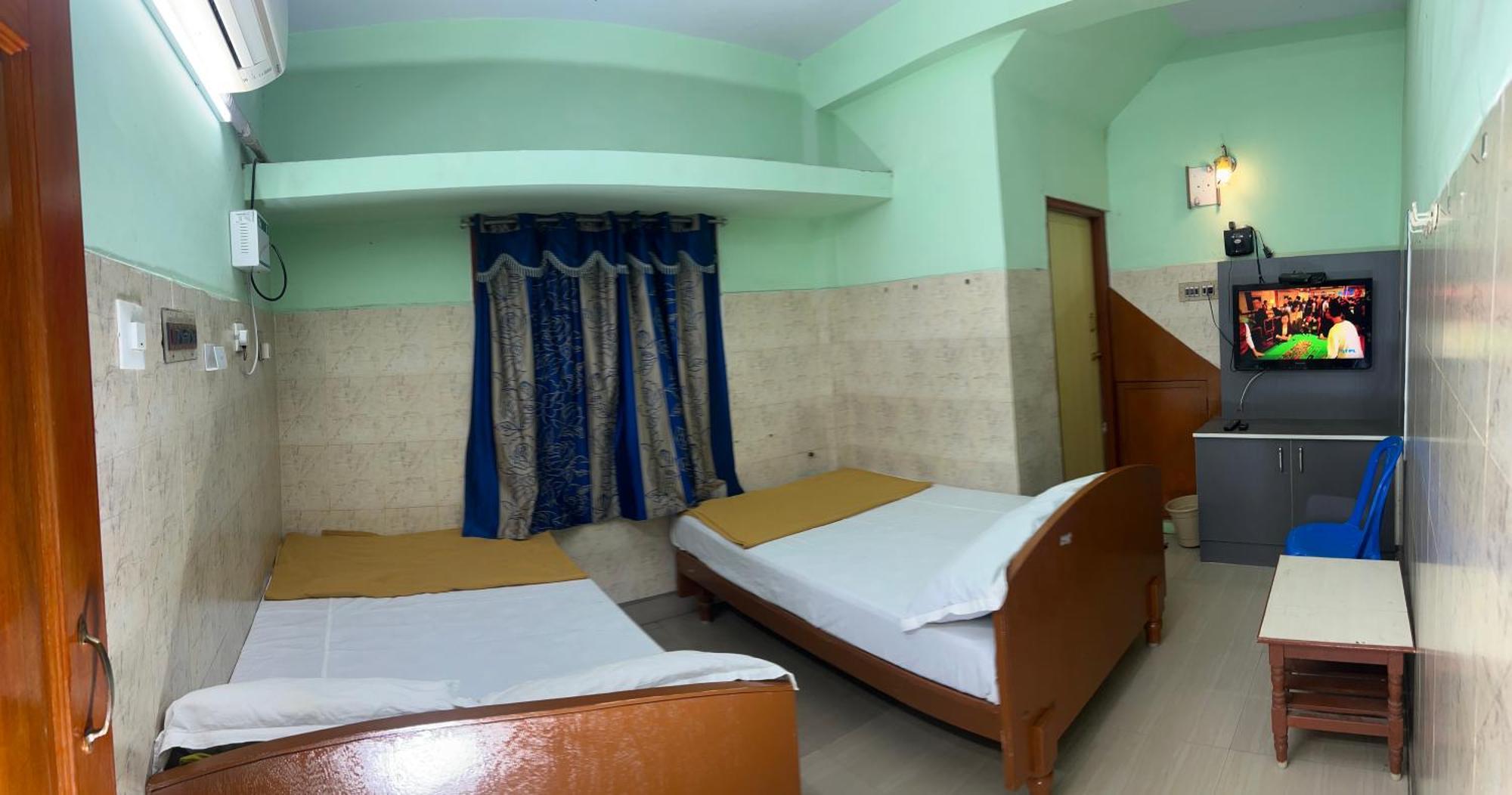 Hotel Chola Lodge Aranthangi Esterno foto