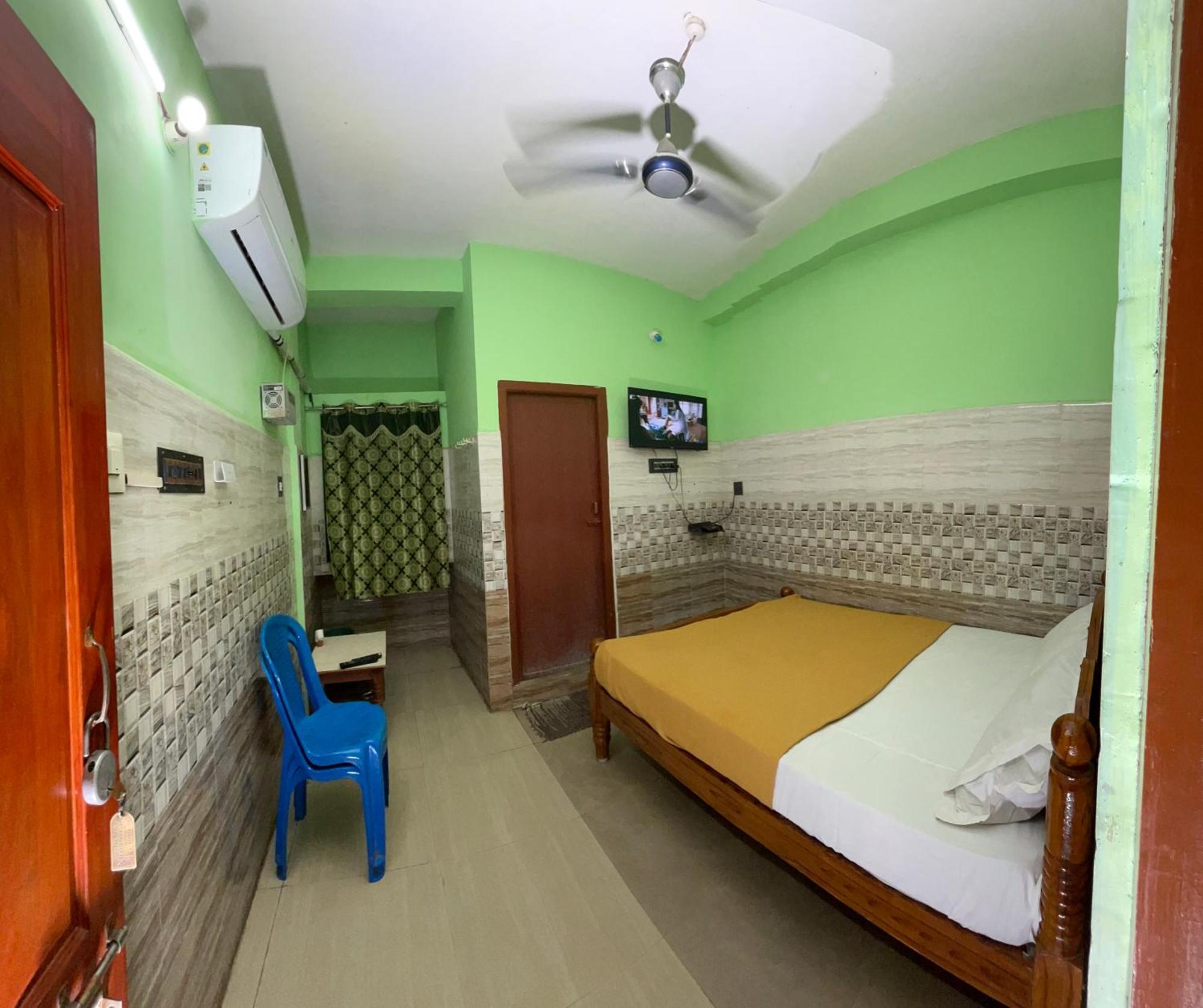 Hotel Chola Lodge Aranthangi Esterno foto