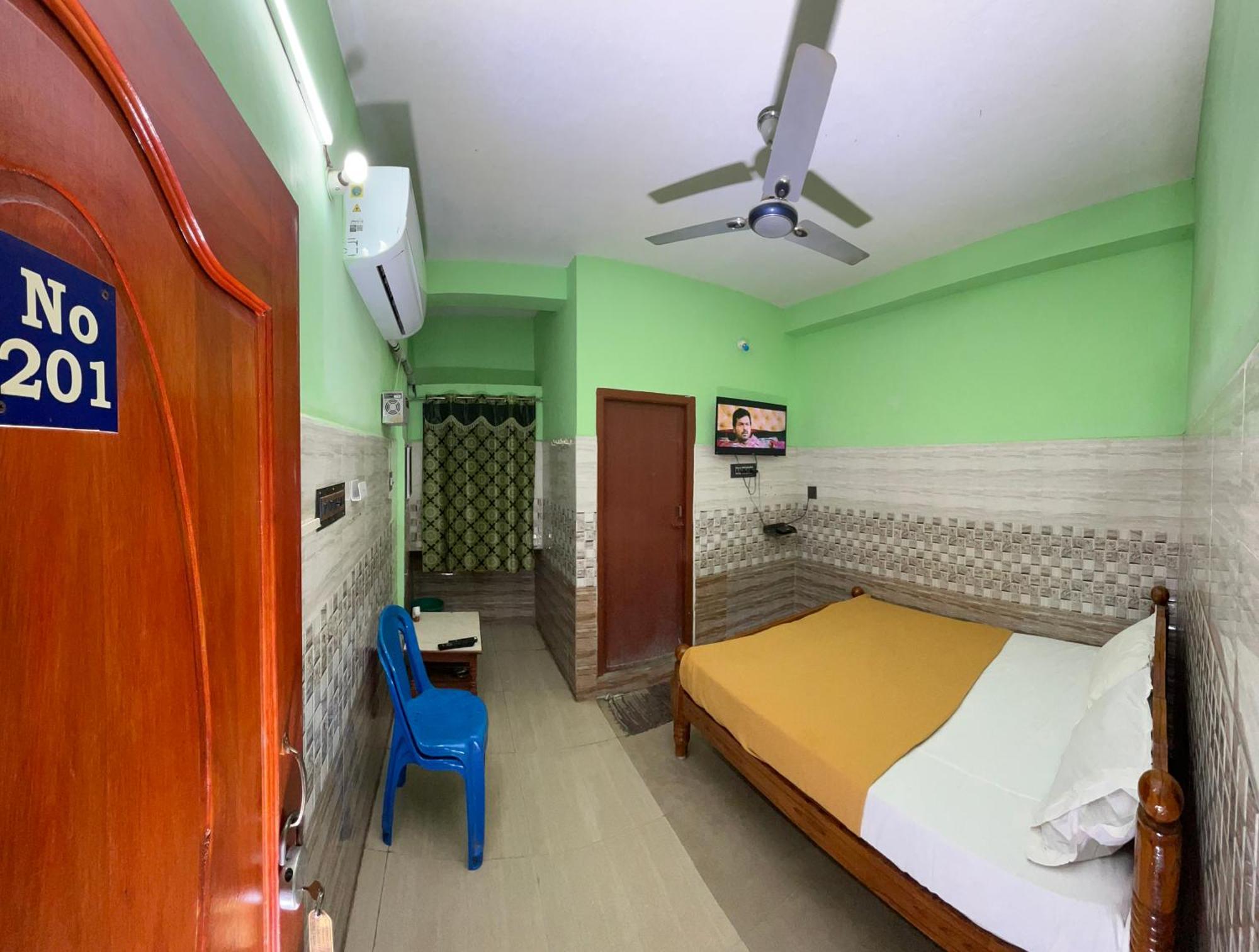 Hotel Chola Lodge Aranthangi Esterno foto